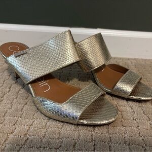 Chic Gold Women’s Sandals